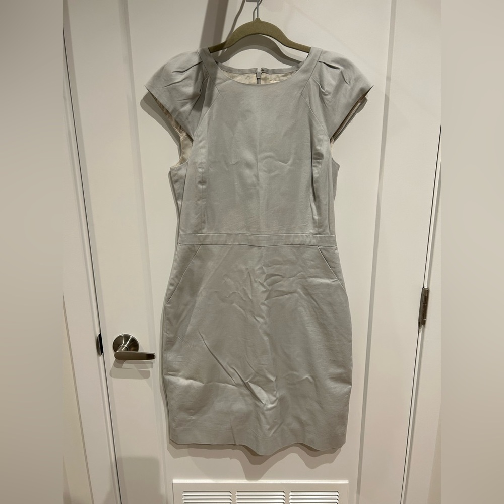 JCrew Suiting Resume Dress. Size 6. Light grey